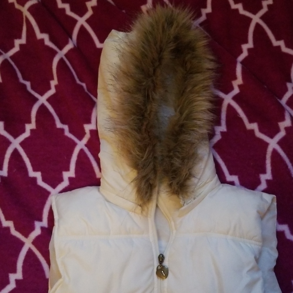 No-sleeve Vest
